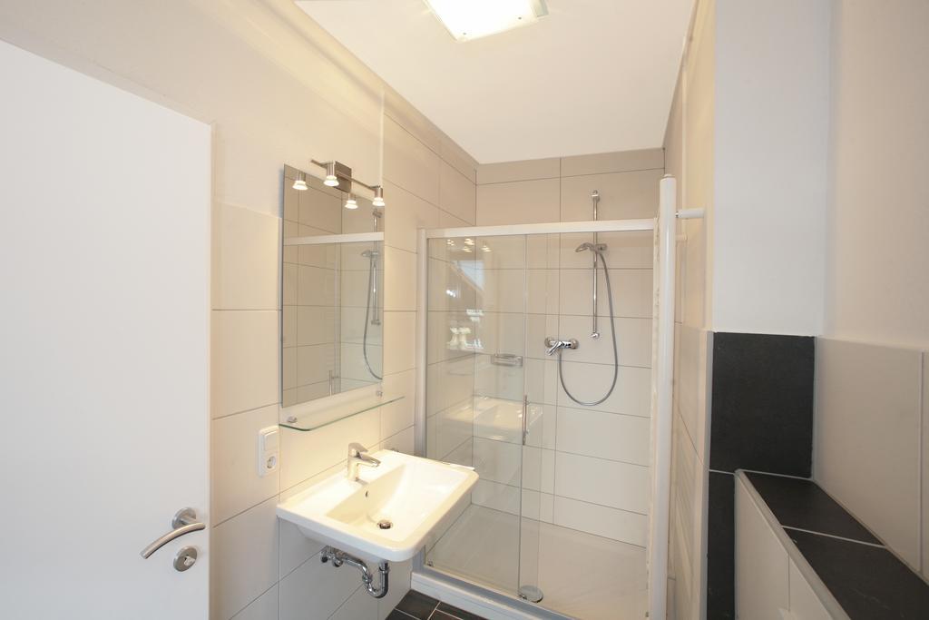 צל-אם-זי Lake And Cityhotel Edelweiss - Self Check In חדר תמונה
